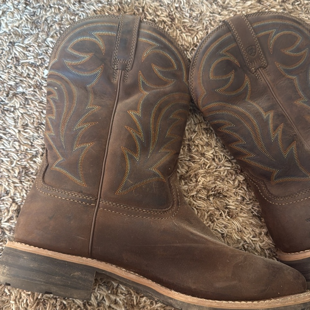 Ariat Brown Western Cowboy Boots with Embroidered Shaft - Picture 7 of 8